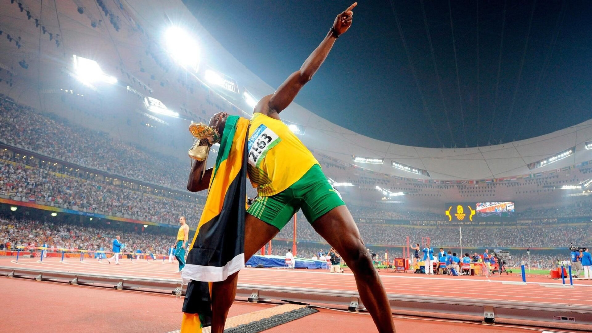 爱游戏体育入口-波兰蝶泳选手节奏精准有力，波兰泳协